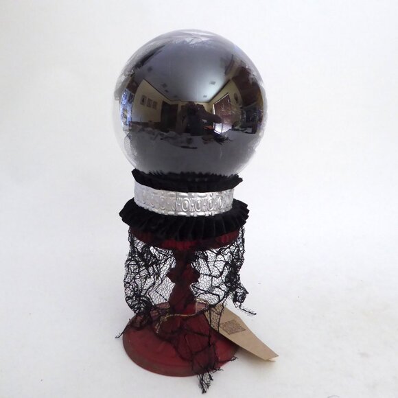 NEW DISNEY HAUNTED MANSION MADAME LEOTA CRYSTAL BALL PROP ODDITY - Picture 3 of 15